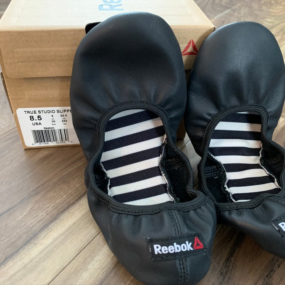 Reebok Women’s True Studio Slipper